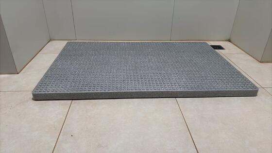 Mold Resistant Fast Drainage Shower Mat with Massage Bumps Anti-Slip Mat for Bathroom Safety